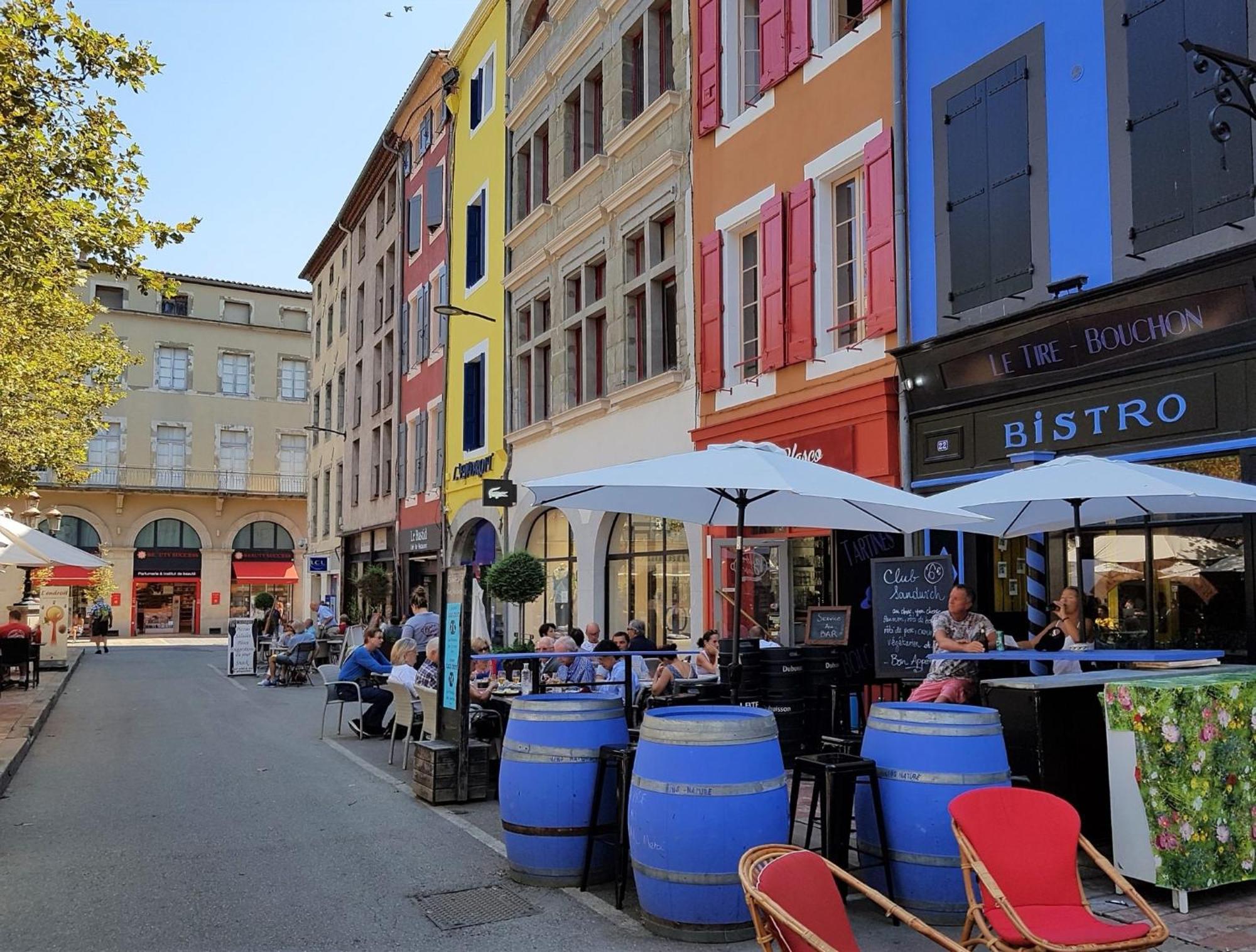 Les Couleurs Du Monde ! Parking Et Balcon Carcassonne Exterior foto